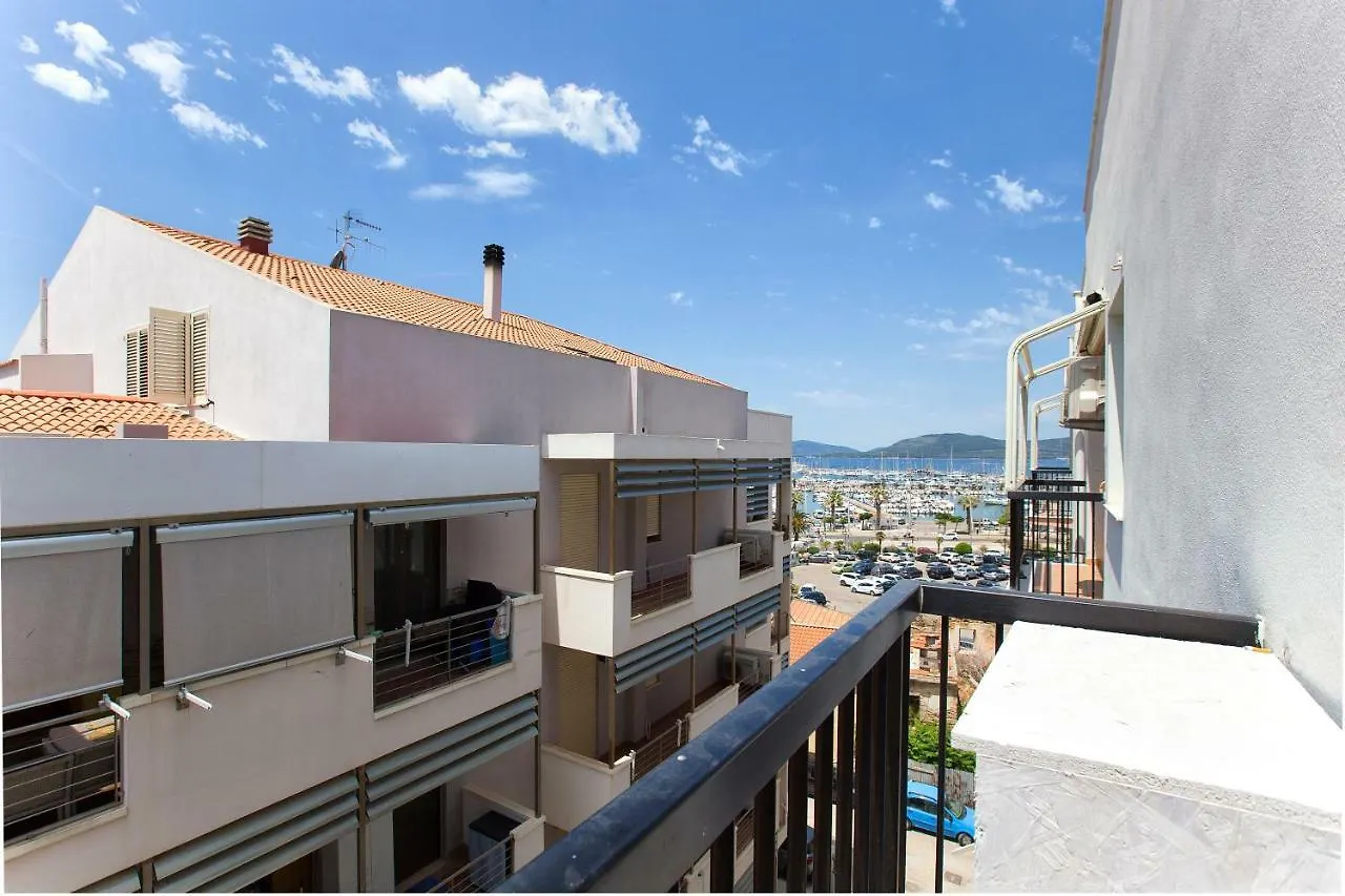 Apartmán Al Piazzale Appartamento Fronte Porto Alghero